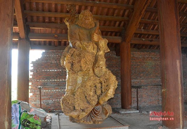 Tượng Phật Bồ Đề Đạt Ma bằng gỗ cao nhất Việt Nam Tượng Phật Bồ Đề Đạt Ma bằng gỗ cao nhất Việt Nam