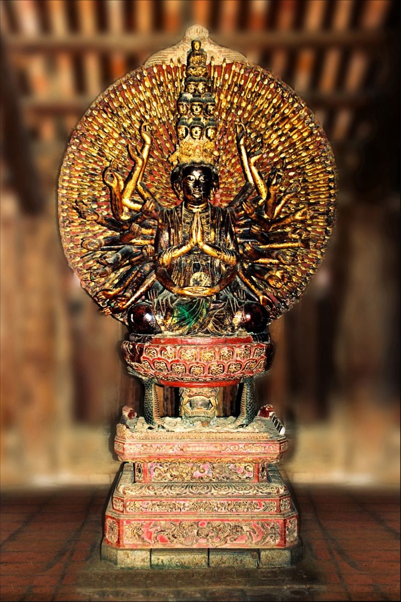 Tượng Phật Quan Thế Âm thiên thủ thiên nhãn bằng gỗ lớn nhất Việt Nam Tượng Phật Quan Thế Âm thiên thủ thiên nhãn bằng gỗ lớn nhất Việt Nam