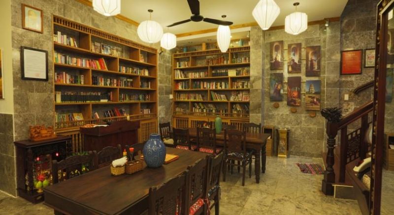 Vĩnh Hưng Library Hotel