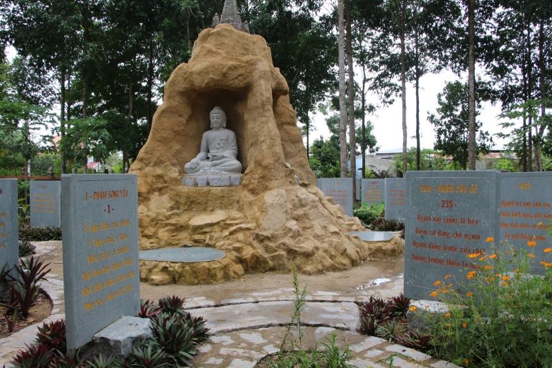 Vườn bằng kinh đá độc nhất Việt Nam