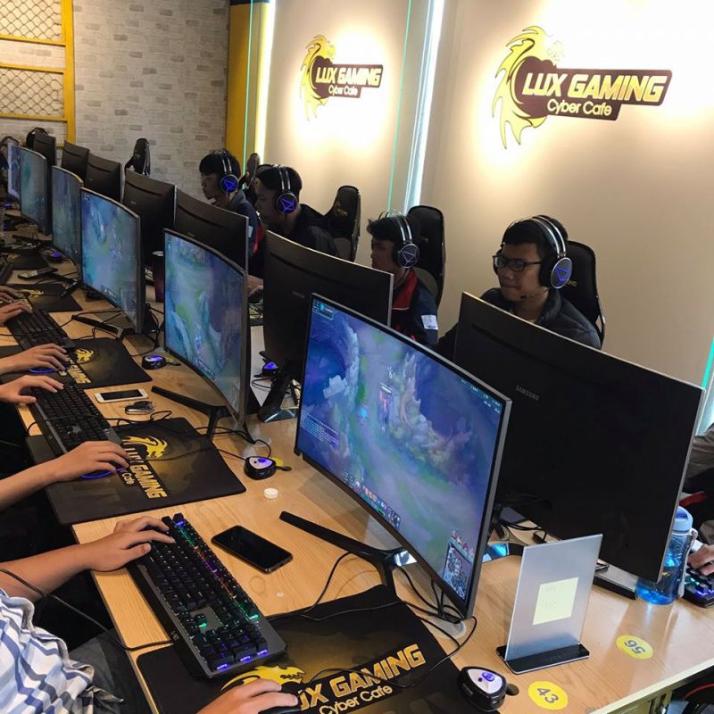 LUX Gaming Cyber Cafe