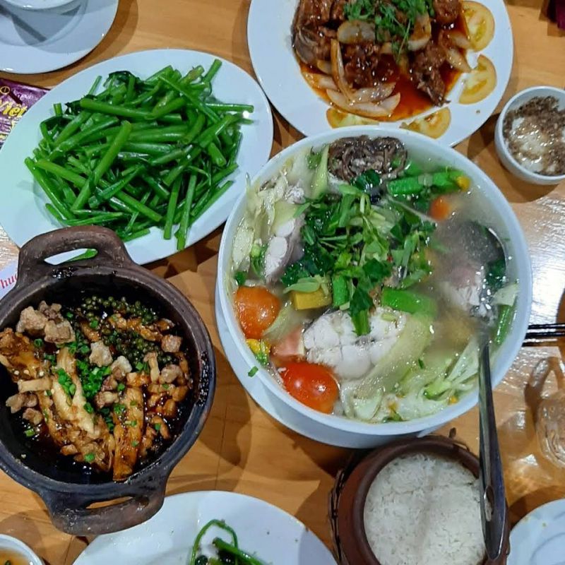 Nhà hàng Thuần Việt