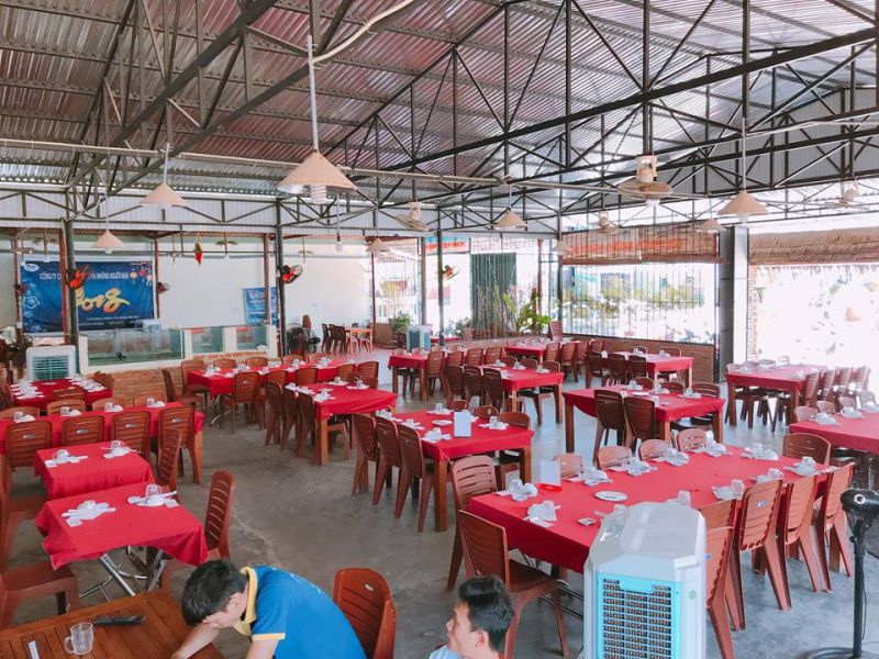Nhà hàng hải sản Phố Biển FAF Nhơn Hải