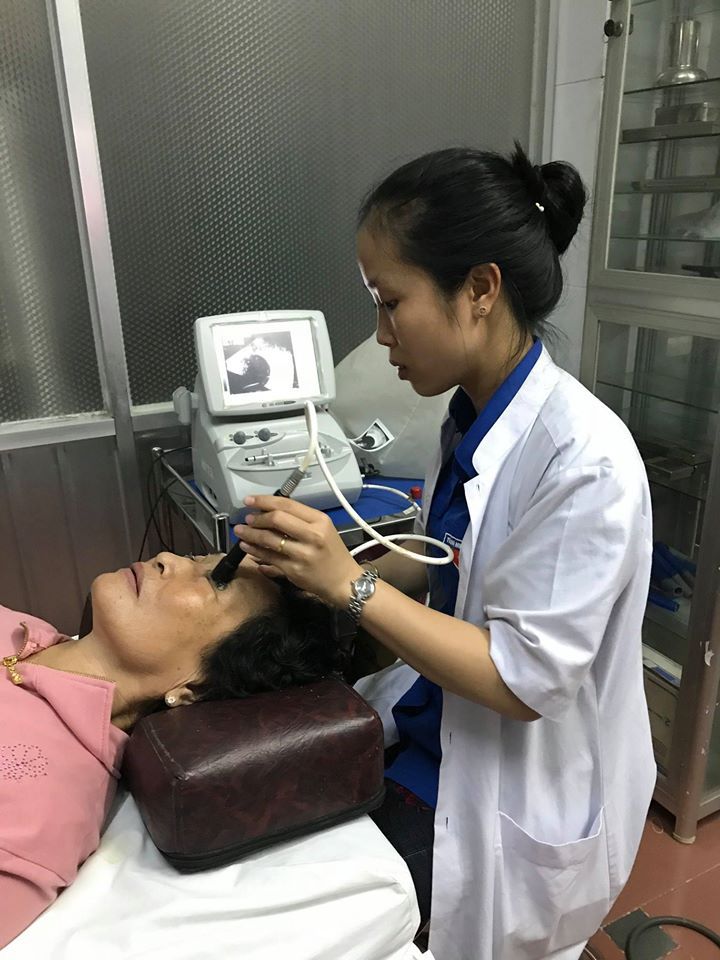 Phòng khám mắt Bác Sỹ Hùng