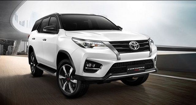 Toyota Fortuner - 528 xe