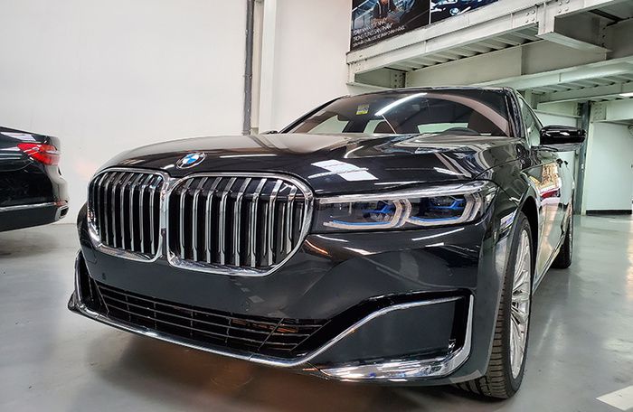 BMW 740Li – Pure Excellence - 6,289 tỷ đồng