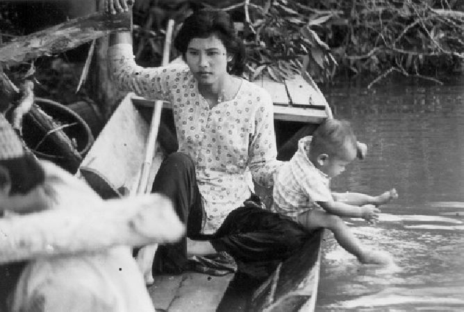Cánh Đồng Hoang ( Đạo diễn Nguyễn Hồng Sến - 1979)