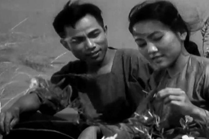 Chung Một Dòng Sông ( Đạo diễn Nguyễn Hồng Nghi và Phạm Hiếu Dân - 1959)