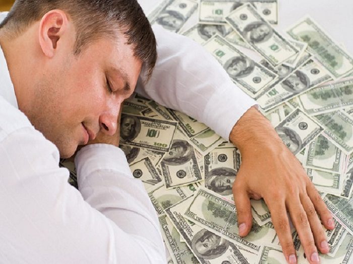 Nằm mơ thấy tiền đánh con gì trúng lớn?