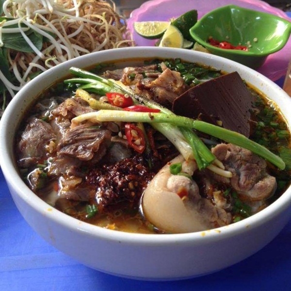 Bún bò O Xuân