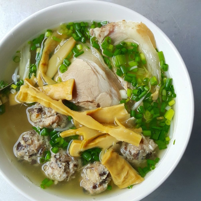 Bún măng mọc sườn