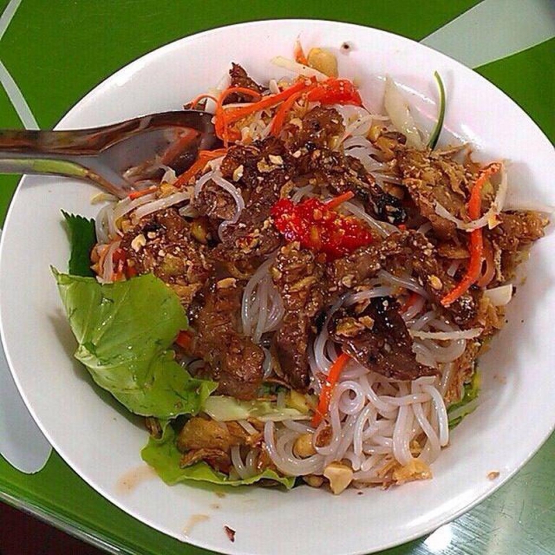 Bún thịt nướng