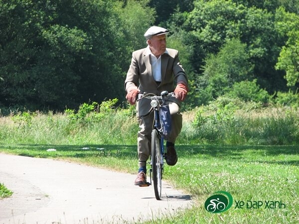 Đi xe đạp giúp tăng tuổi thọ và giảm tress
