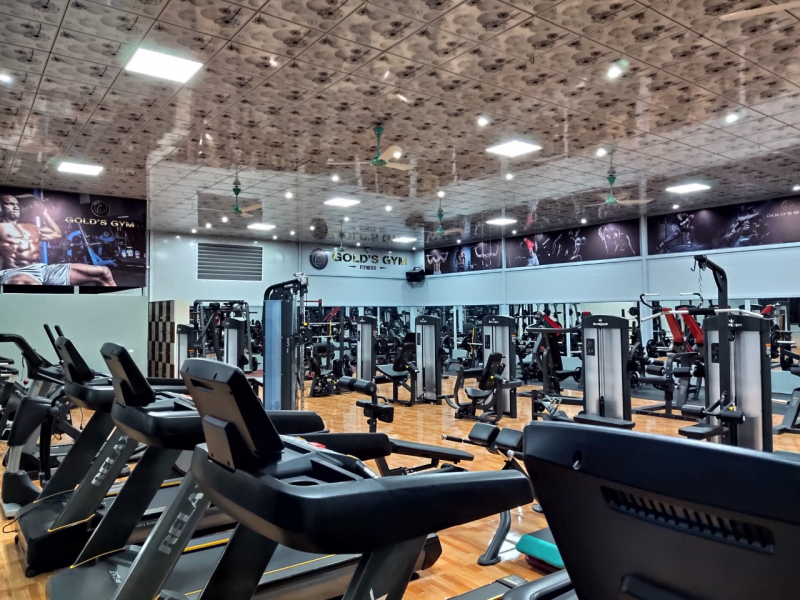 Gold's Gym Hoà Bình