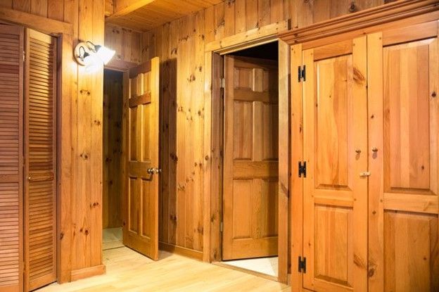 Sử dụng gỗ đồng bộ cho tường, trần, cửa