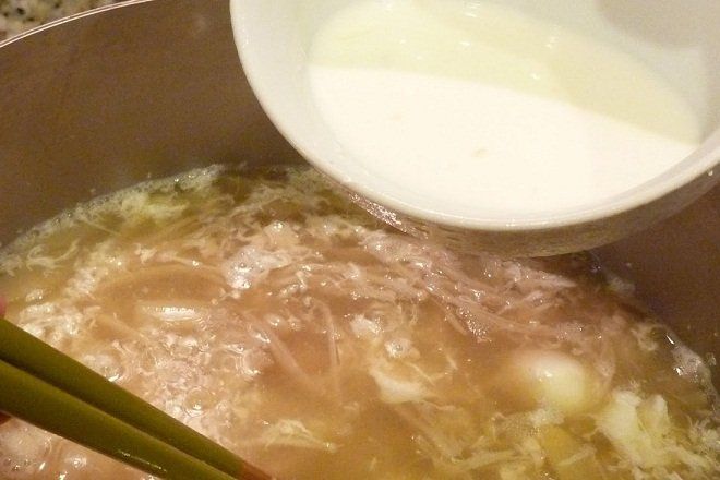 Súp gà nước dừa giò lụa
