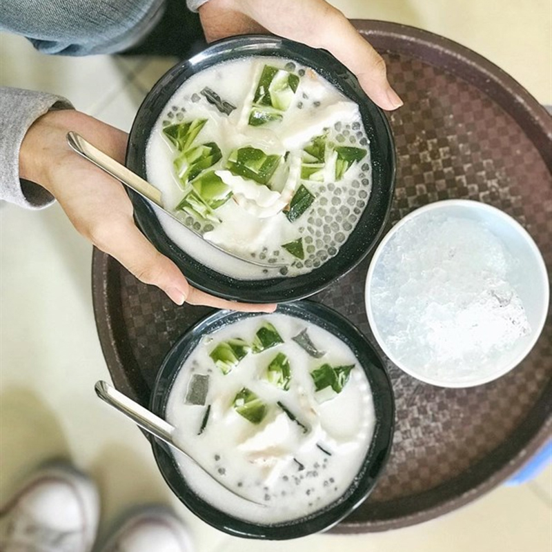 Chè trân châu dừa non