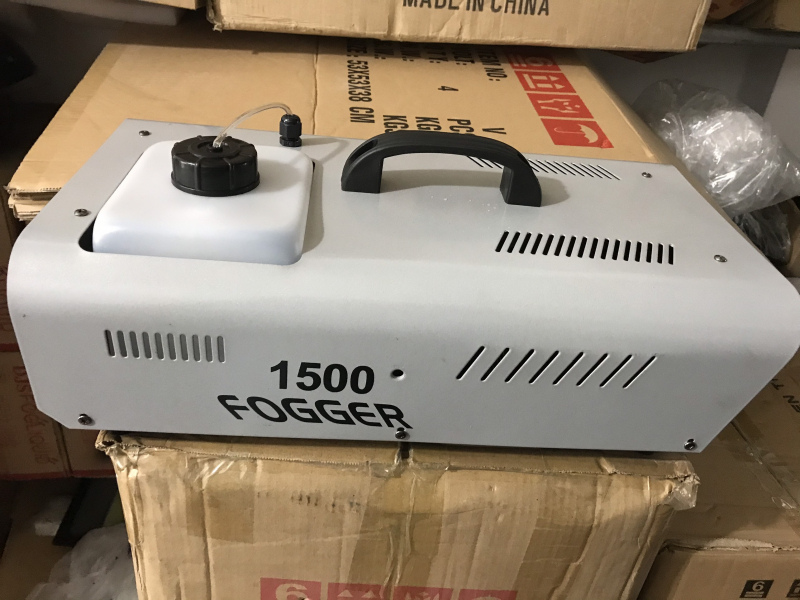 Máy phun khói 1500w