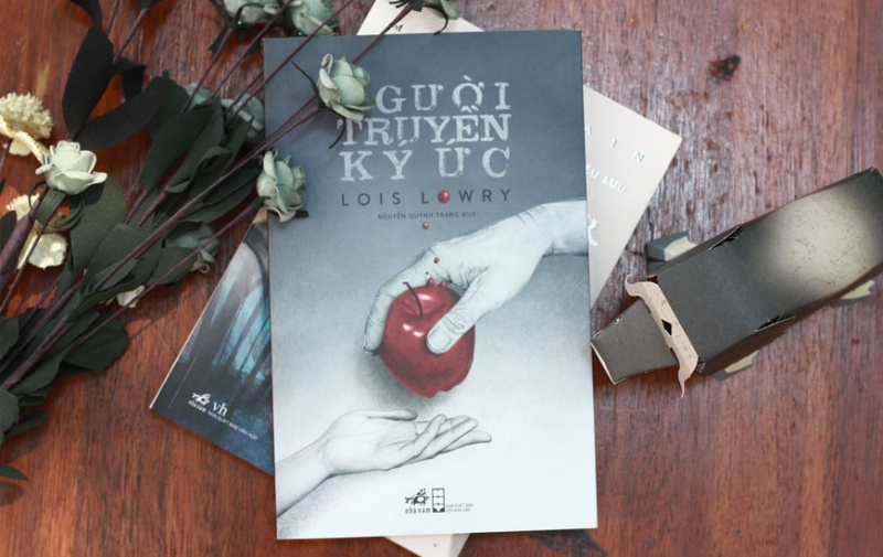 Người Truyền Ký Ức (Giải Thưởng Boston Globe-Horn Book)