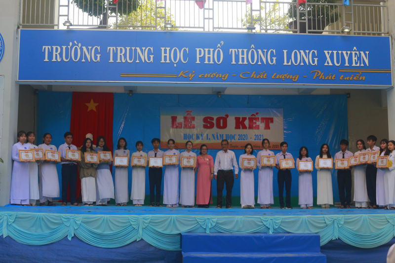 Trường THPT Long Xuyên