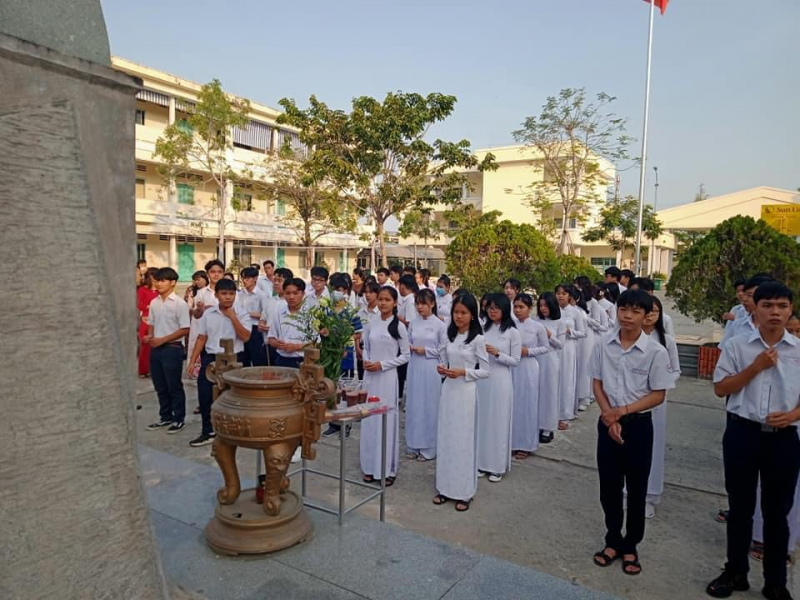 Trường THPT Nguyễn Trung Trực - Kiên Giang