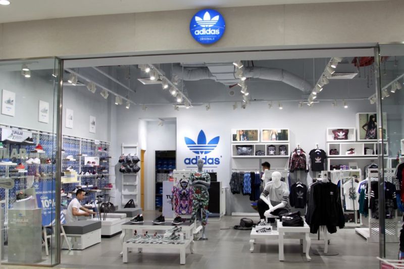 Adidas Hà Đông