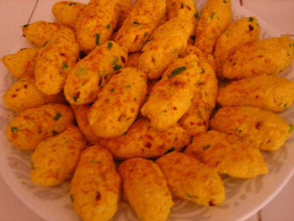 Bánh cay khoai mì thịt