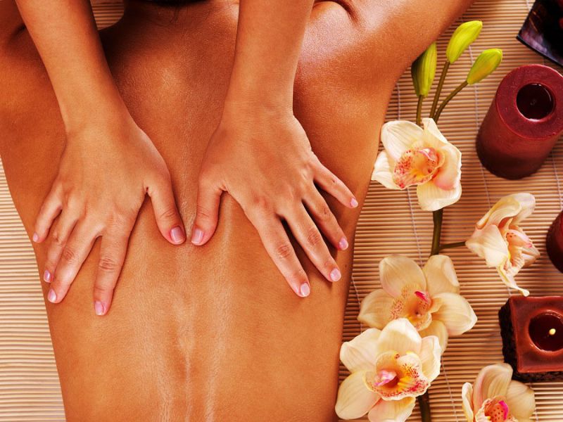 Kem massage làm sáng da và dưỡng ẩm Beauty Cottage Massage Cream Lightening And Moisturizing