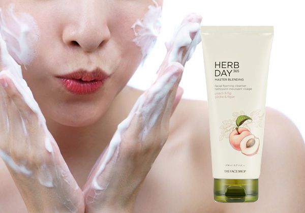 Sữa Rửa Mặt Tạo Bọt HERB DAY 365 MASTER BLENDING FACIAL FOAMING CLEANSER PEACH & FIG 170ml