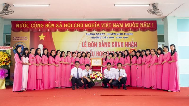 Trường Tiểu học Bình Quý