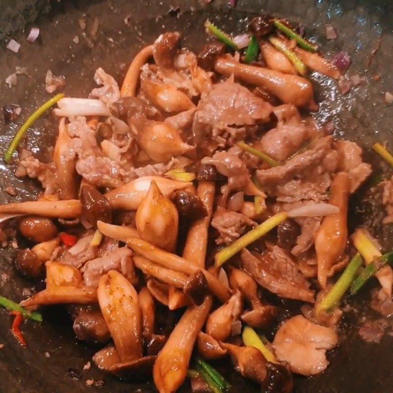 Nấm mối xào thịt bò