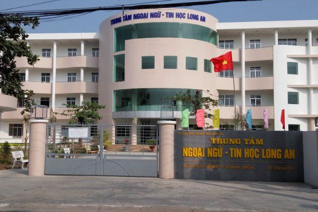 Trung tâm ngoại ngữ - tin học Long An