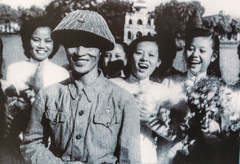 BÀI THƠ: CẢM XÚC THÁNG 10
