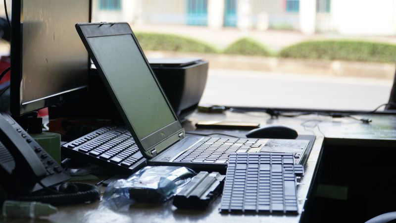 Sửa Laptop BMT