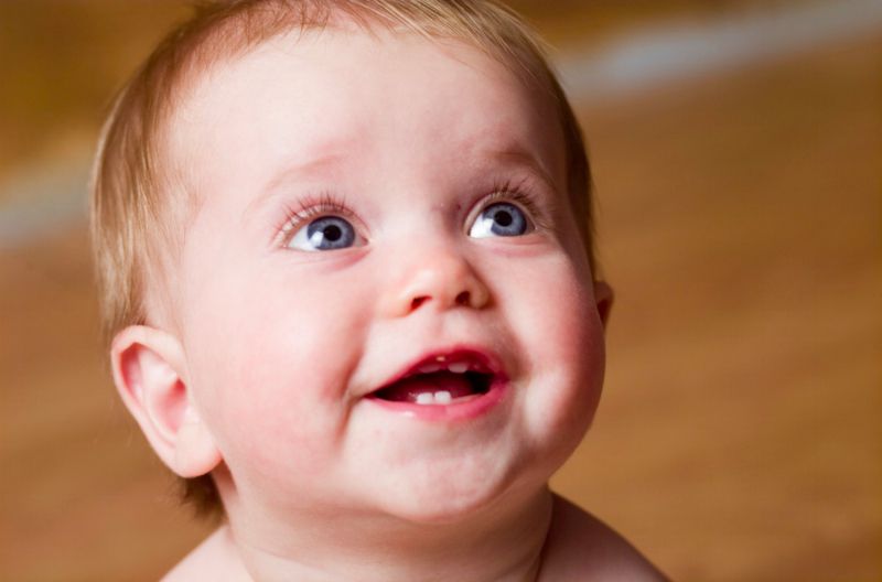 Trẻ mọc răng sớm hoặc muộn có đáng lo không?
