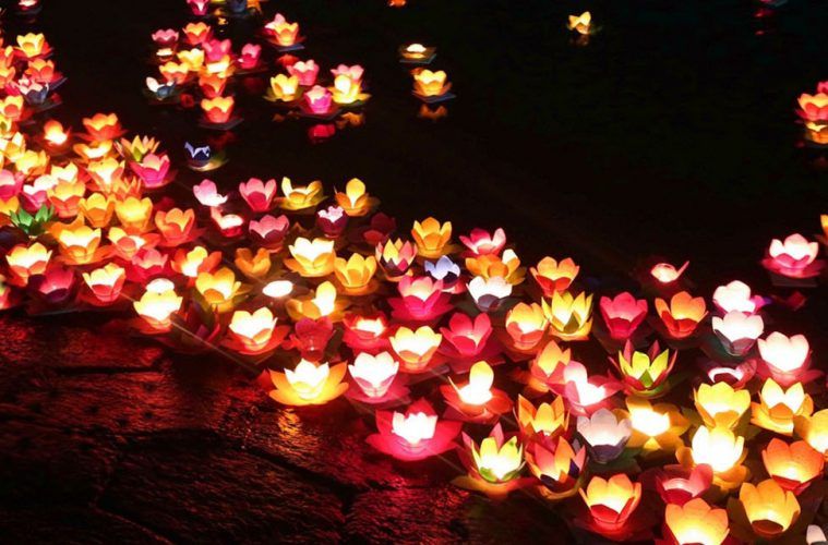 Bài luận về Lễ Vu Lan (15 tháng Bảy) - Ghost Festival (July 15th - Lunar calendar)