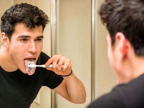 Đừng quên vệ sinh cả lưỡi Đừng quên vệ sinh cả lưỡi