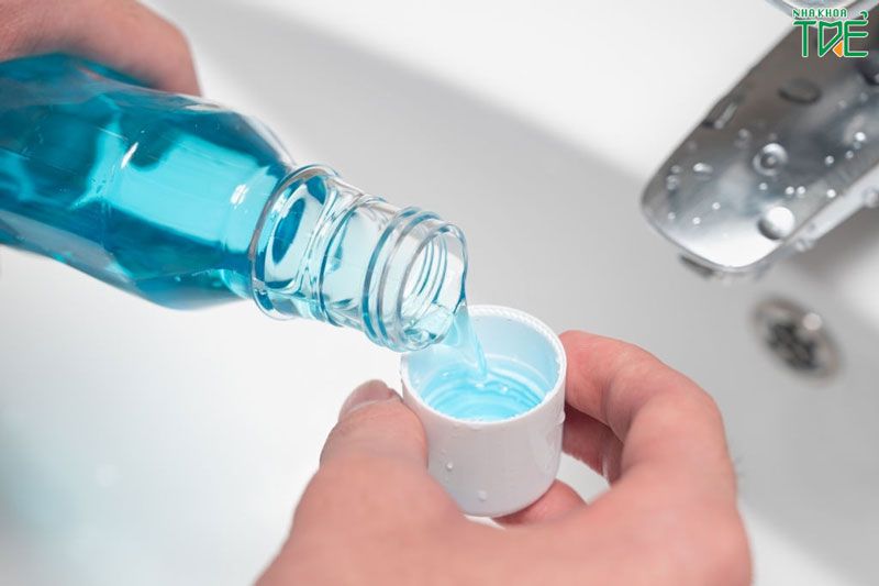 Nước súc miệng cũng cực kỳ quan trọng Nước súc miệng cũng cực kỳ quan trọng
