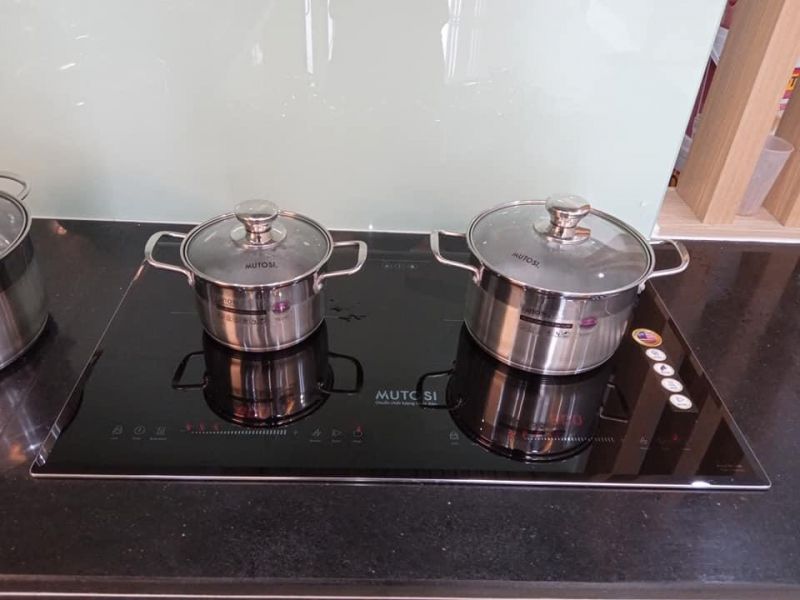 Tính năng tiện lợi của bếp từ cảm ứng kép Tính năng tiện lợi của bếp từ cảm ứng kép
