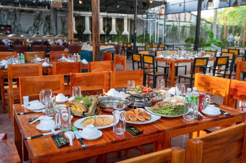 Nhà Hàng Những Người Bạn Phú Quốc