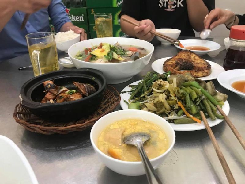 Quán cơm Nu Na