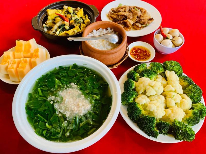 Rơm vàng restaurant