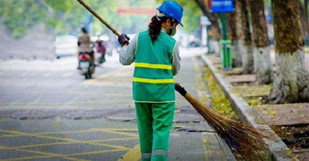 Bài văn tả một bác lao công đang làm việc số 11