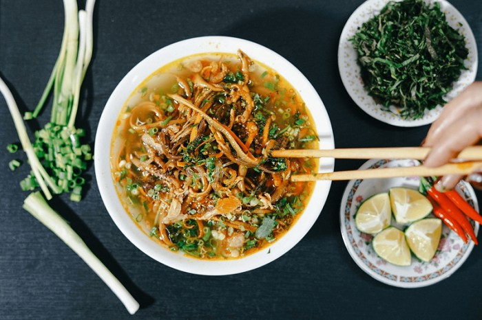 Bà Lan - Cháo, bún & miến lươn Nghệ An