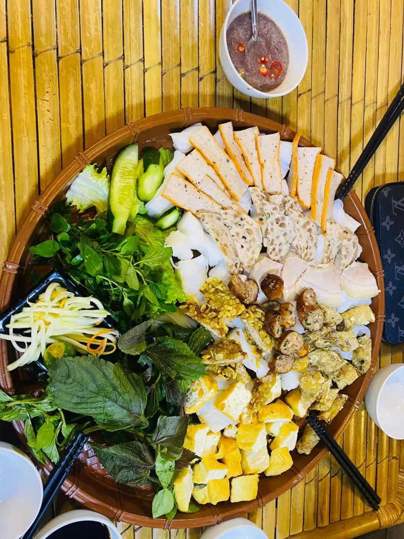 Bún đậu Chị Hằng