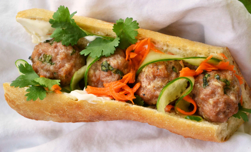 Bánh mì xíu mại Đà Lạt ngon Bình Thạnh