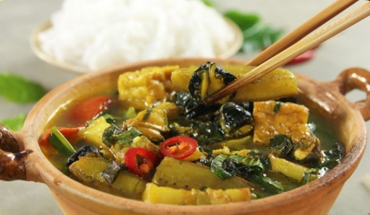 Ốc bươu bung củ chuối