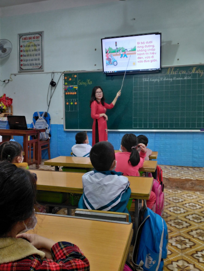 Trường Tiểu Học Sông Hiếu