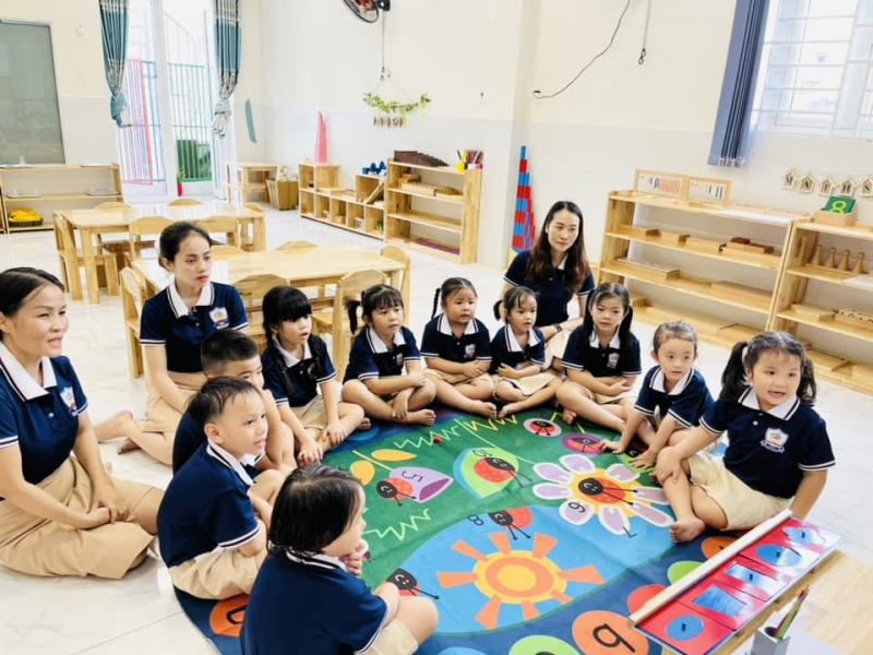 Trường mầm non Sunshine House Montessori - Bà Điểm Hóc Môn