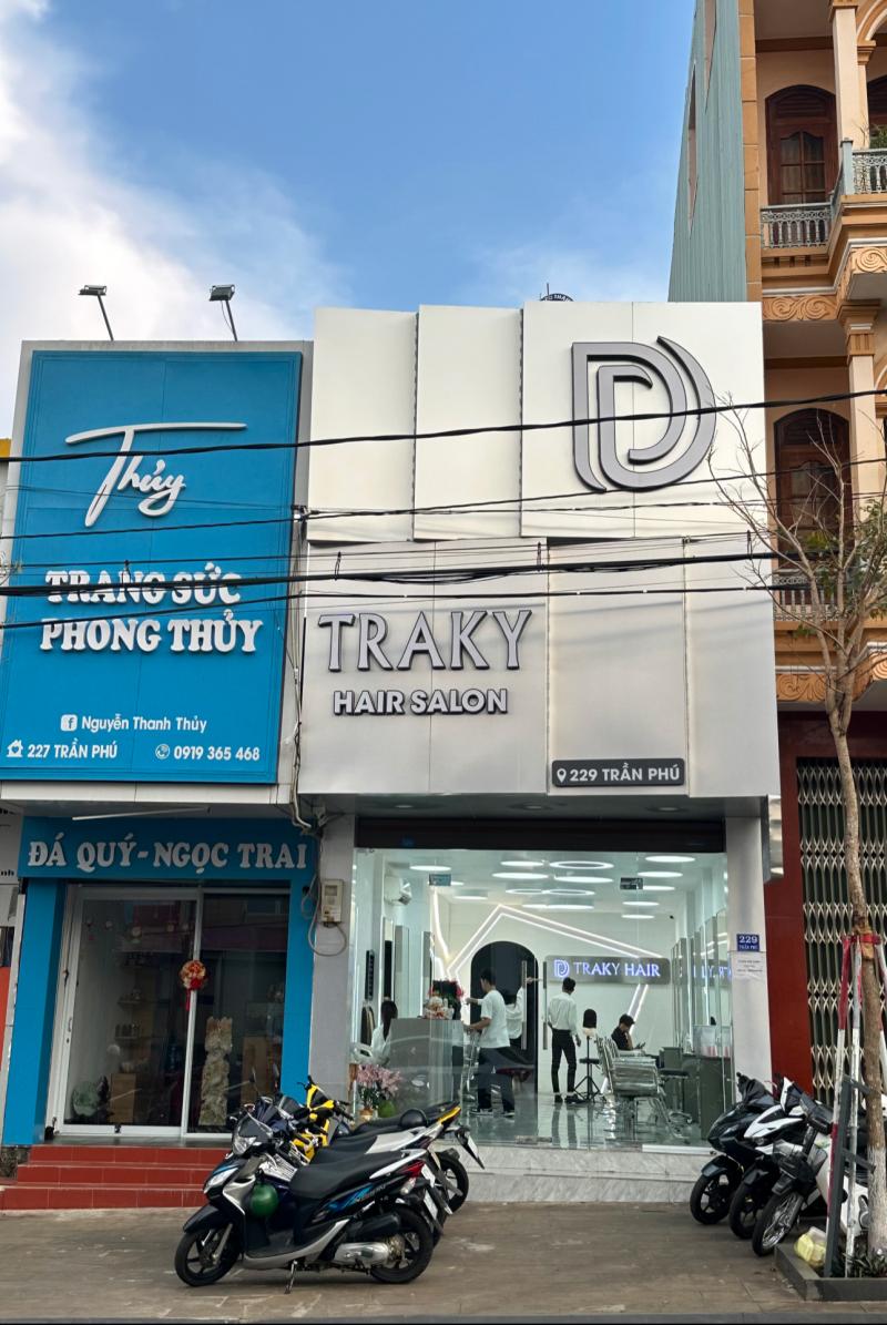 Traky Hair Salon